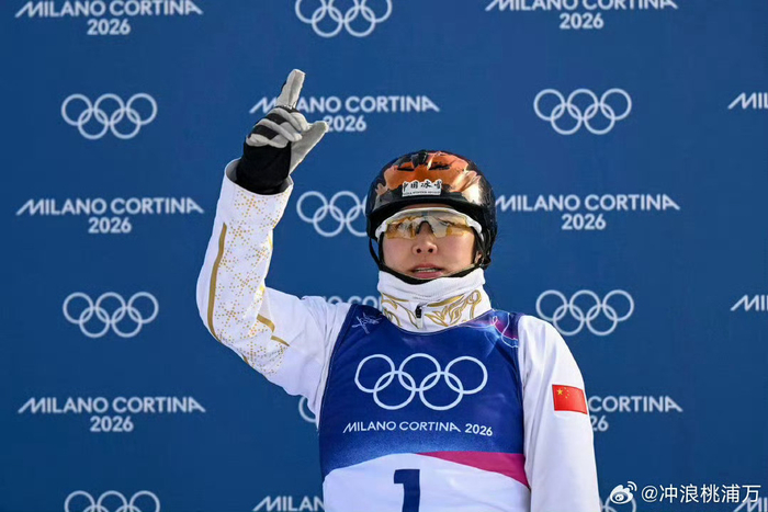 开云足球-冬奥冠军徐梦桃重返浪姐舞台|冬奥会|卫冕冠军|冬奥冠军综艺|运动员跨界|乘风2026_新浪体育_新浪新闻